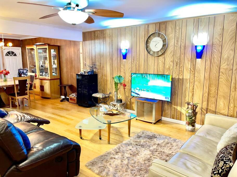 Lga Airport 3 Mins, 3 Bedroom Duplex House, Parking And Private Backyard, 9Mins Subway! New York Luaran gambar