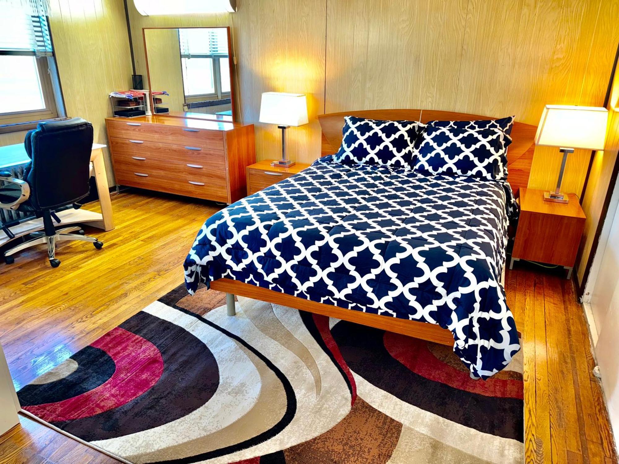 Lga Airport 3 Mins, 3 Bedroom Duplex House, Parking And Private Backyard, 9Mins Subway! New York Luaran gambar